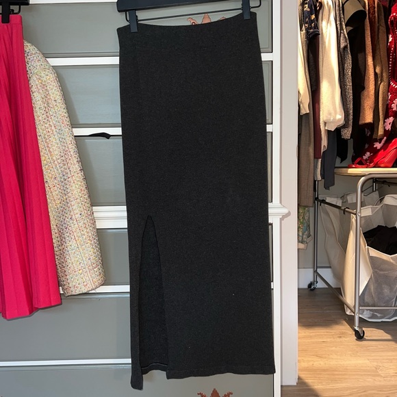 Fabletics Pencil Skirt — Stretchy! - Picture 1 of 2